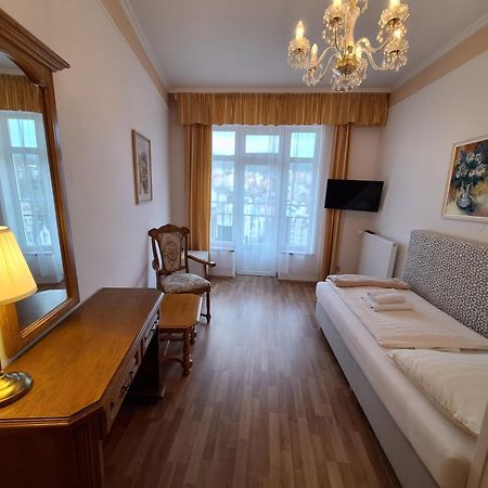 Ld Morava Hotell Karlsbad Exteriör bild