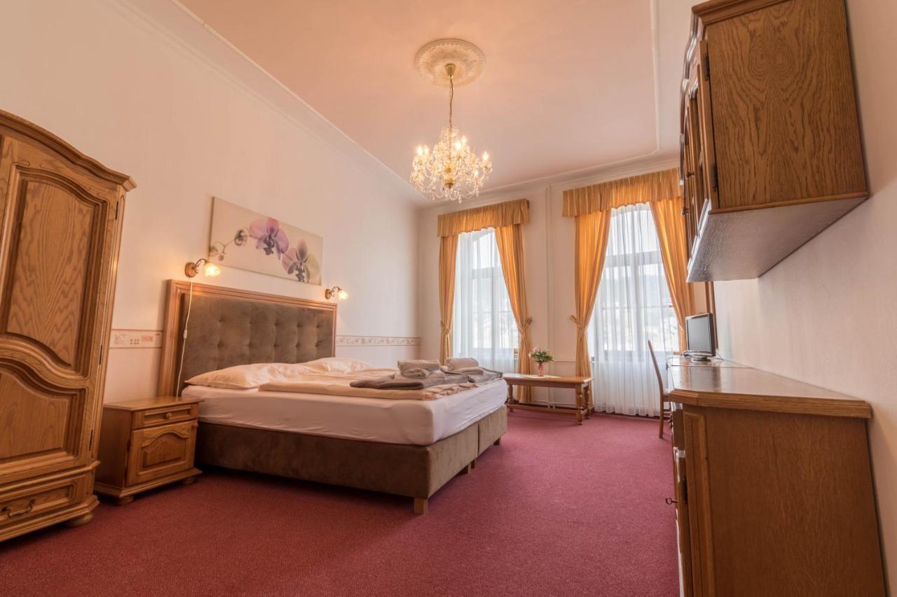 Ld Morava Hotell Karlsbad Exteriör bild