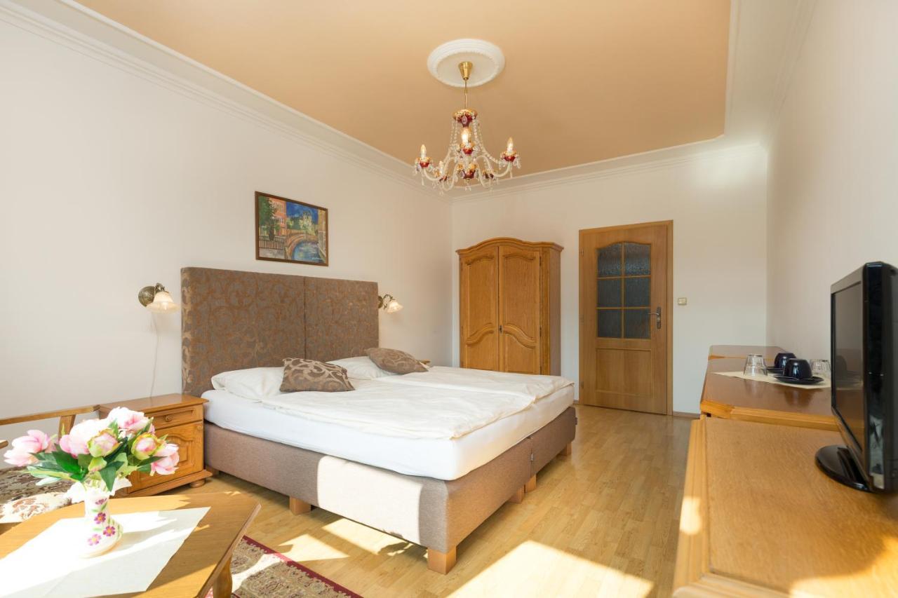 Ld Morava Hotell Karlsbad Exteriör bild