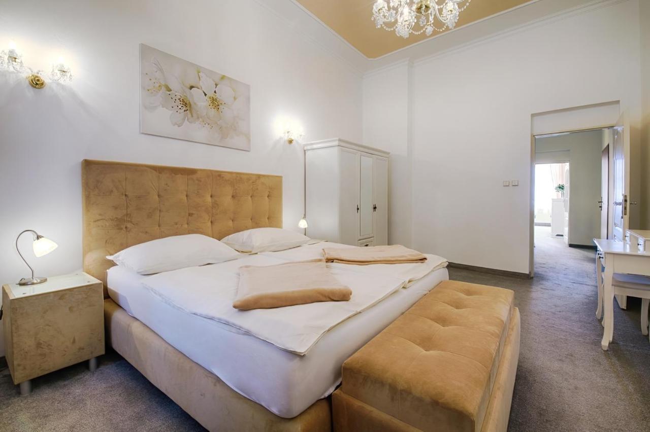 Ld Morava Hotell Karlsbad Exteriör bild