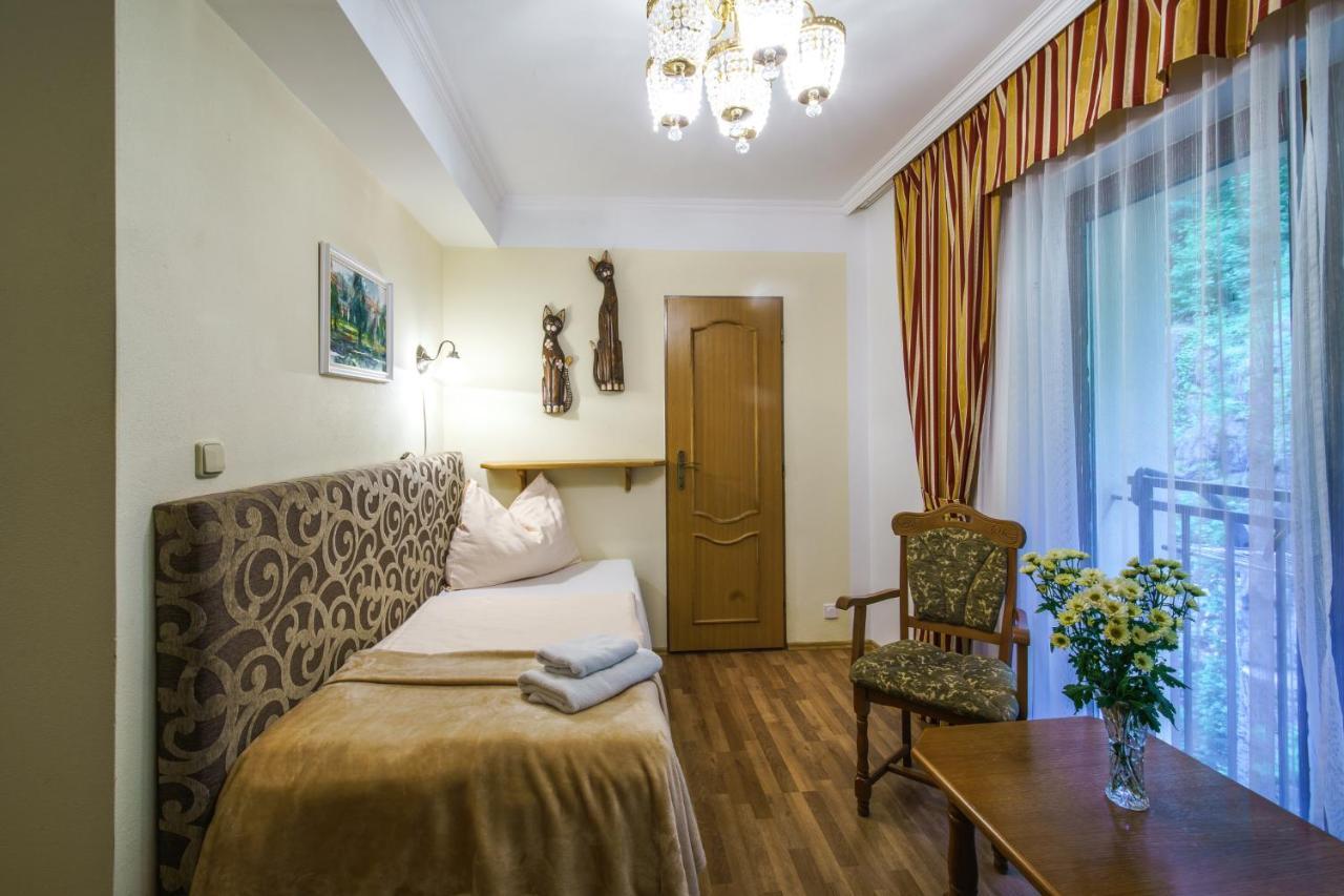 Ld Morava Hotell Karlsbad Exteriör bild